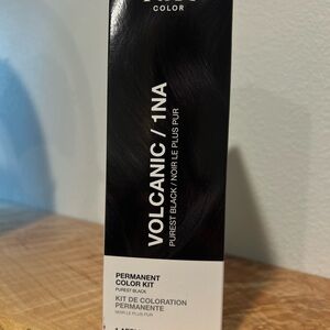 IGK Volcanic 1NA Permanent Color Kit